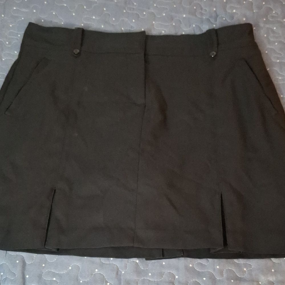 Izod Black Golf Skort size 8